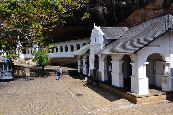 dambulla cave temple