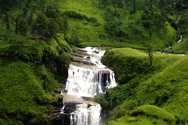 nuwara eliya waterfalls
